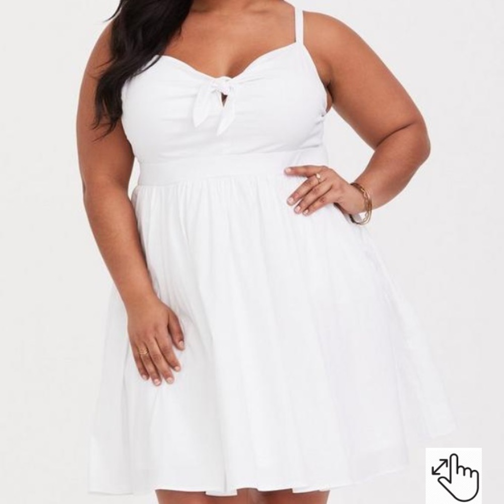 NWT Torrid Women 2X White Poplin Tie-Front Mini Skater Dress. New With tags